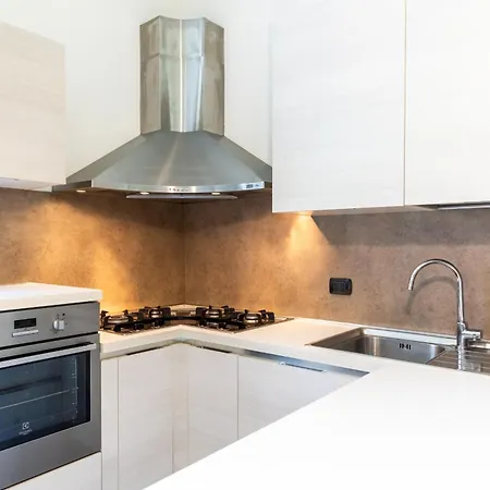 A 300m Dalla Metro Nel Cuore Di Con Wifi Apartmán *