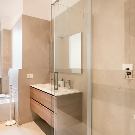 Appartamento Easylife - - Italia 11 P4 - Historic Center Milano