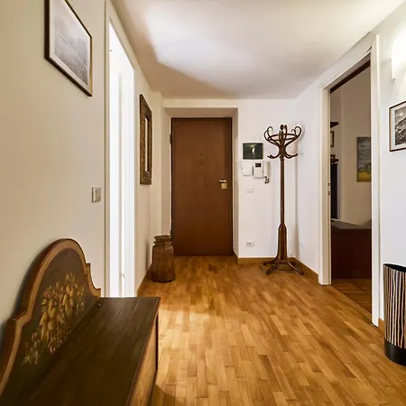 Charming Urban Retreat, Brera - Porta Nuova Apartman Milánó