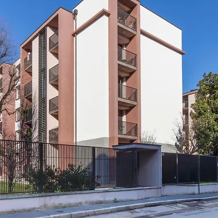 I-host - Assietta Μιλάνο
