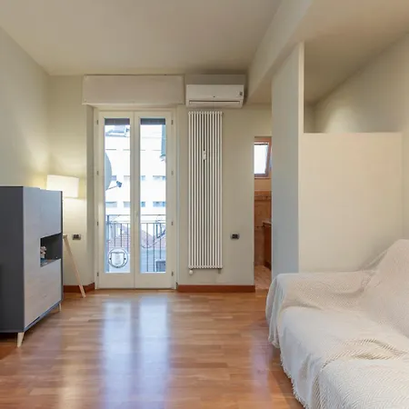 I-host - Copernico * Milaan