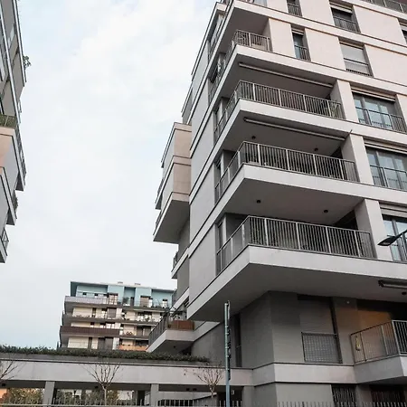 شقة Crespi Terrace, Private Parking, A Few Steps From The Metro