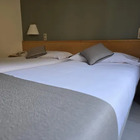 Mokinba Sant'ambroeus Hotell