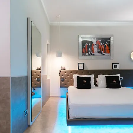 蒙特拿破仑大道套房酒店 4*