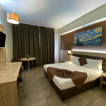Stradivari Hotel