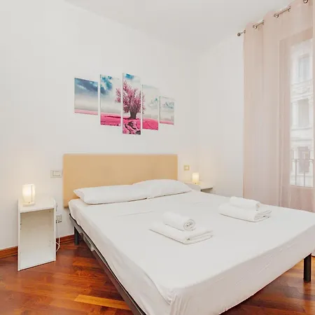 Appartement Bilocale In Piazza Duomo 4pax Milaan