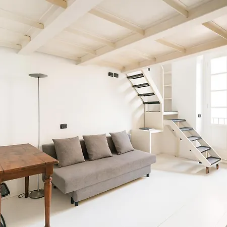 Casa - And - Urban Chic Милан