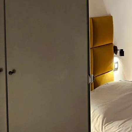 Apartment Eanna Scalo Porta Romana Prada *