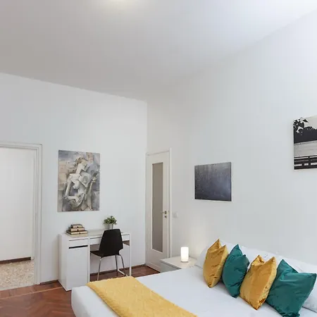 Daire Artstay - Exclusive In Porta Romana, Free Parking