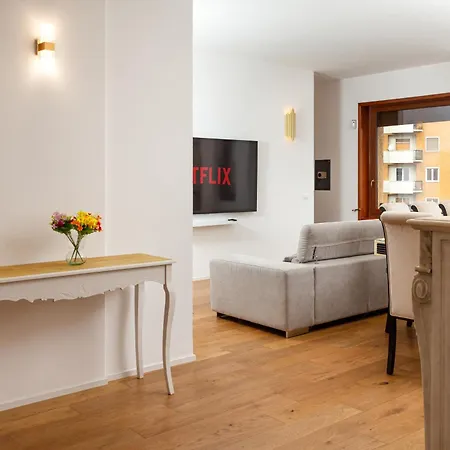 Prestige With Sauna And Free Parking - M4 Διαμέρισμα Μιλάνο