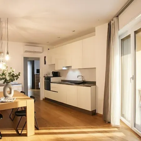 Isola Living - M3-m5 Zara Subway Apartmán Milán