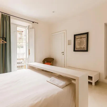 Casa - And - Modernist Marvel