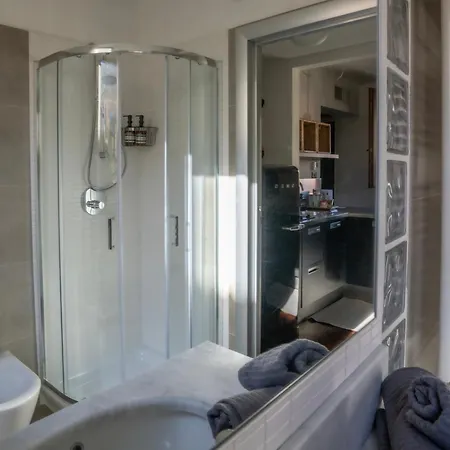 Bastia Rf Stylish Renovated Scalo Romana Up To 4 Guests Olympics 아파트 *
