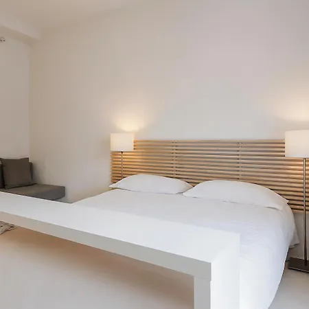 Casa - And - Modernist Marvel *