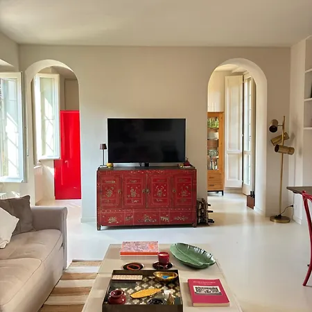 Chic Apartament *