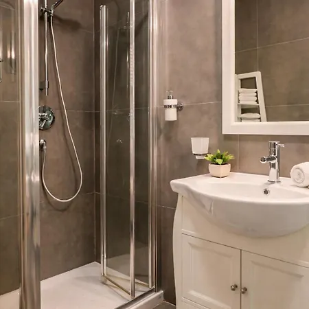 Apartament Jungle And Parking Mediolan