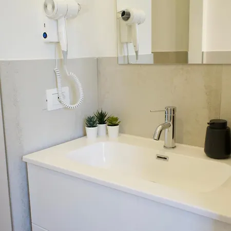 Niguarda's Nest - Bilocale A Due Passi Dall'ospedale Apartment Milan