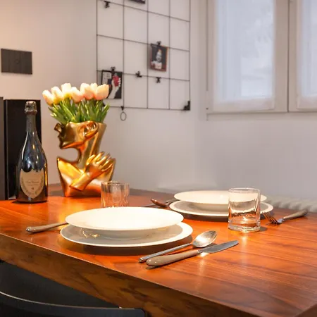 Artstay - Exclusive Near Metro M1, Ac, Parking * Milano