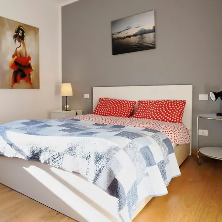 Апартаменты Modern Bright And Милан