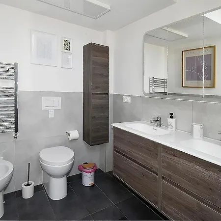 Апартаменты Rooftop Retreat Martesana