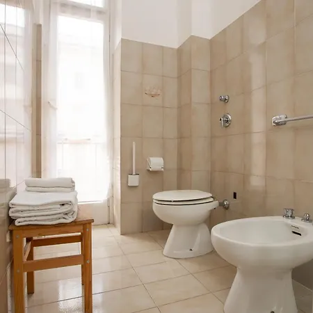 Daire Artstay - Exclusive In Porta Romana, Free Parking *