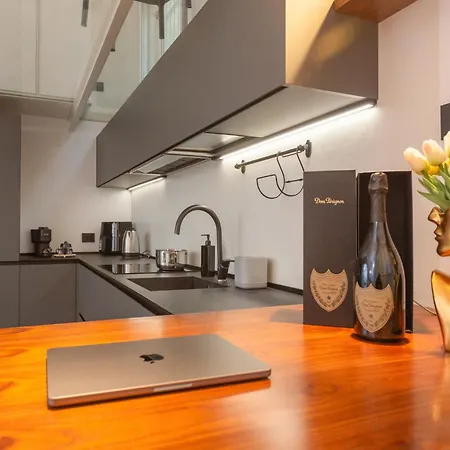 Artstay - Exclusive Near Metro M1, Ac, Parking Milano
