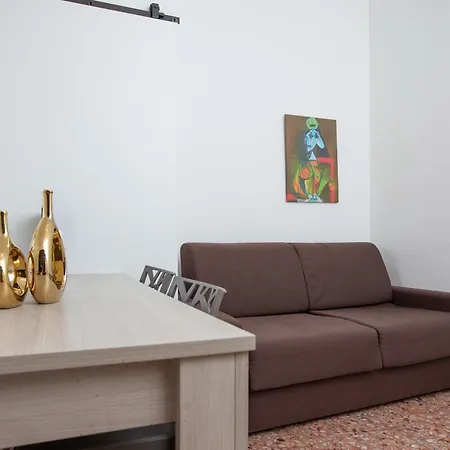 Artstay - Exclusive In Porta Romana, Free Parking * Milano