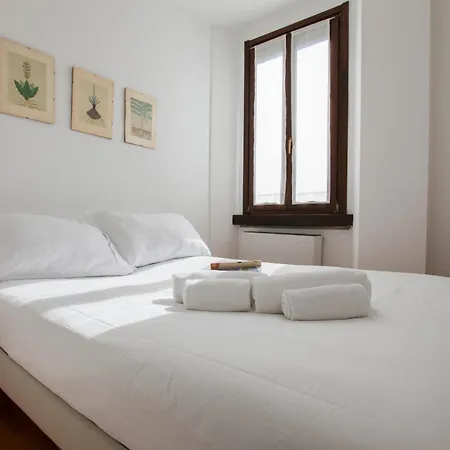 Hacca Collection - Brera & Fashion District - Bright 2br Lejlighed *