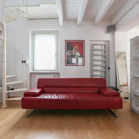 Hacca Collection - Open Space In Porta Ticinese * 밀라노