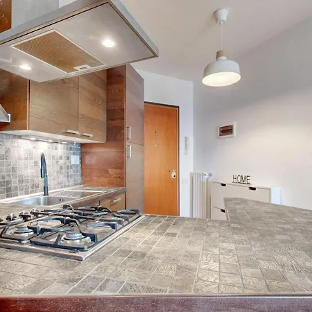 Brand New 1 Bedroom In Navigli Area Milánó