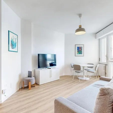 Brand New 1 Bedroom In Navigli Area 밀라노