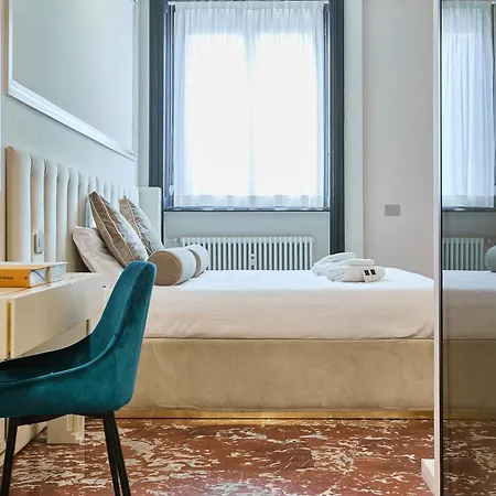 3 Minutes' Walk From The Duomo Cathedral