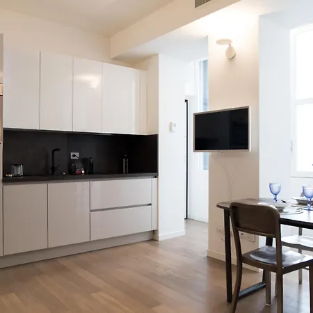 Artstay - Duomo, Spiga, Near Metro M1 * Milano