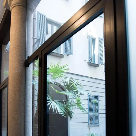 Artstay - Duomo, Spiga, Near Metro M1 Daire *