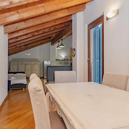 Mansarda In Piazza Duomo Apartmán *