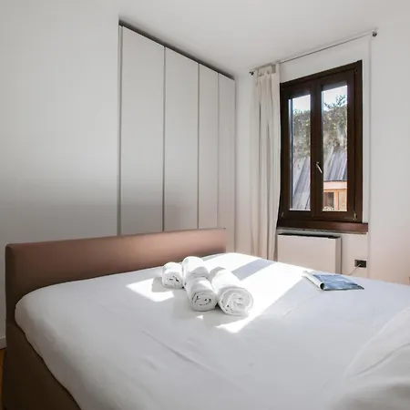 Hacca Collection - Brera & Fashion District - Bright 2br Lejlighed *