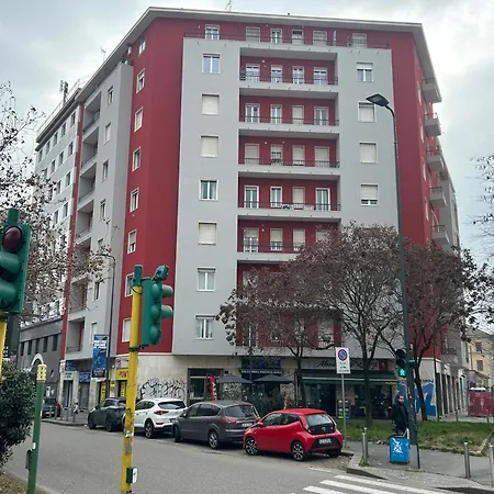 Fiore Milanese - San Siro, Fiera & Life * Milán