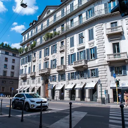 Artstay - Duomo, Spiga, Near Metro M1 Daire *