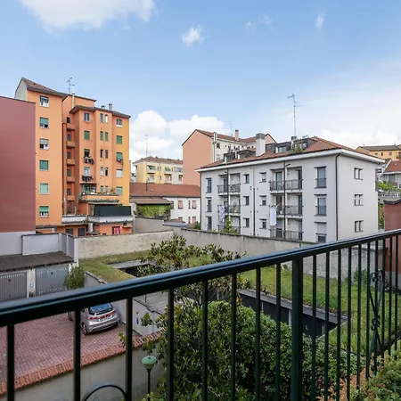 Exclusive With Terrace At 15 Min To Duomo Apartamento Milán