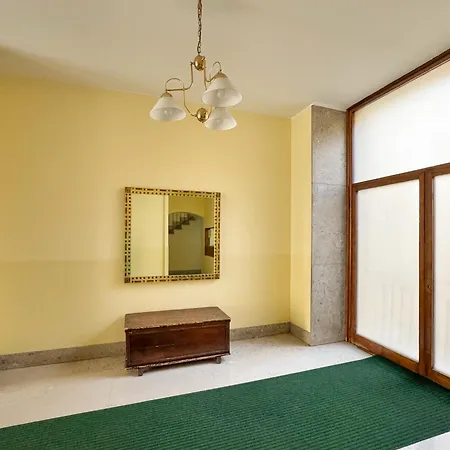 Daire Artstay - Exclusive In Porta Romana, Free Parking *