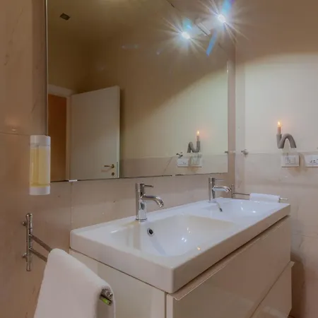 Italianway - The B Village New Appartement *