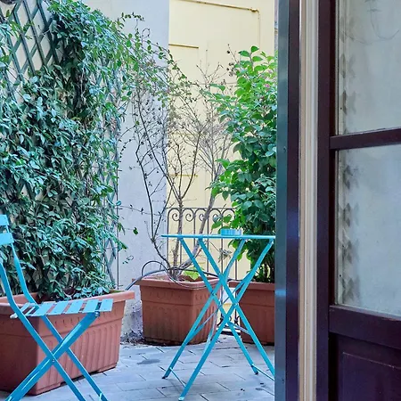 Retreats Porta Romana アパート ミラノ