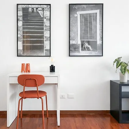 Spacious & Bright Flat Near Bocconi & Navigli * Милан