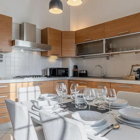 דירה Sansiro75 Large 3bdr With Private Garage Near To Fiera And Stadium