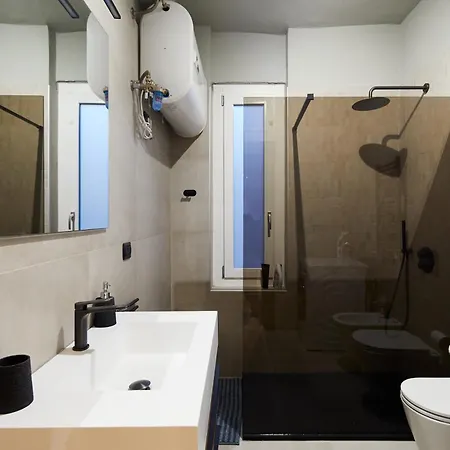 Апартаменты Brand New Steps From Citylife, Sempione, Allianz Mico - Metro Domodossola - Metro Portello - Tram Right Outside To Duomo, Brera, Cadorna Reachable In 15 Min Милан