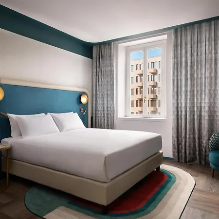 Puccini Milan, Tapestry Collection By Hilton