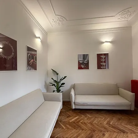 Newly Renovated 2br Near Bocconi & Metro *