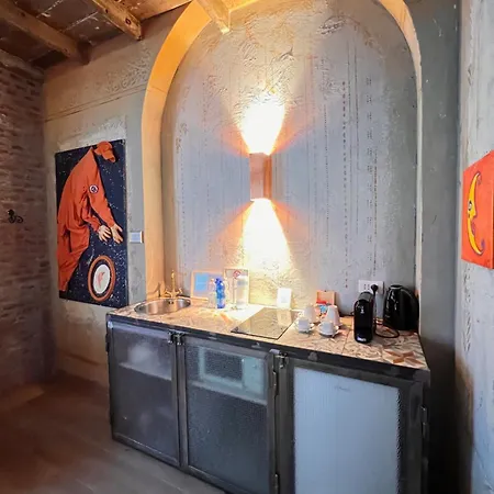 Orange Moon Vibrant Modern Luxury Loft Holiday home