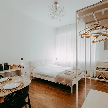 Faro Bed & Breakfast Milano