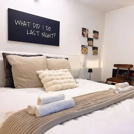 Apartment 2-level Designer Loft In Isola District